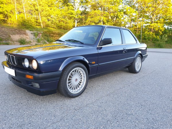 Royalblaumet. 325i -89