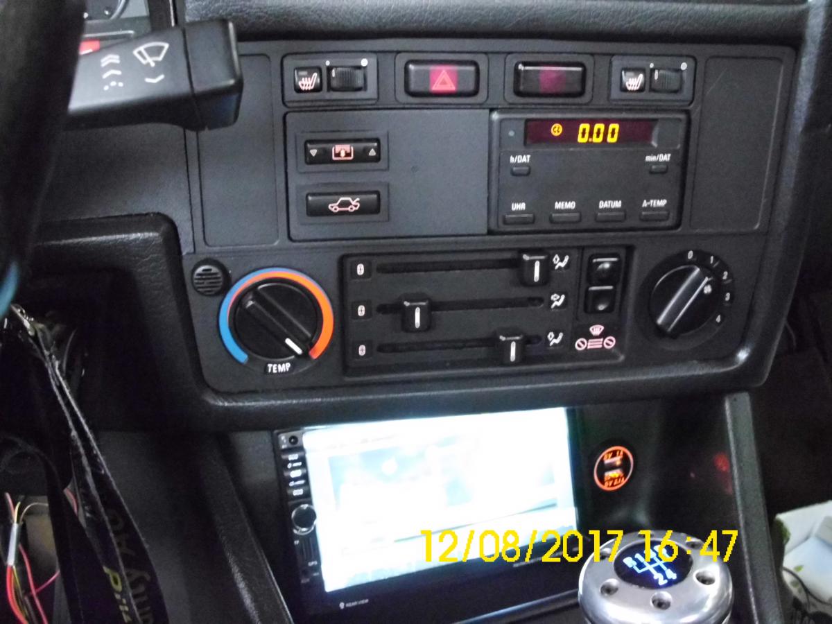2 DIN Radio im E30 zeigt sie uns.. - Car-HiFi & Navigation 