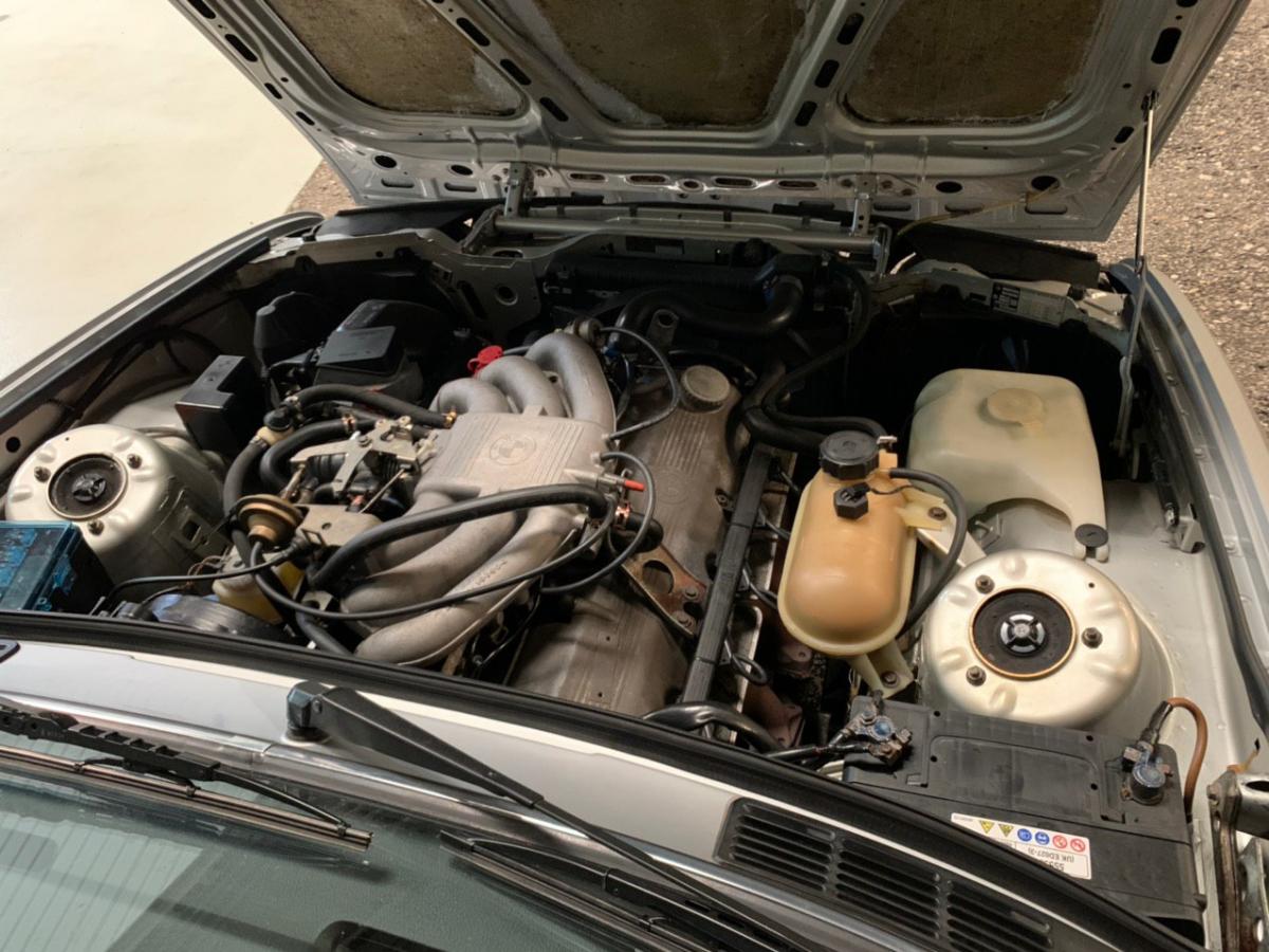 Dämmschaummatte Motorhaubendämmung für BMW 3er E30 – Kummert Business  eCommerce