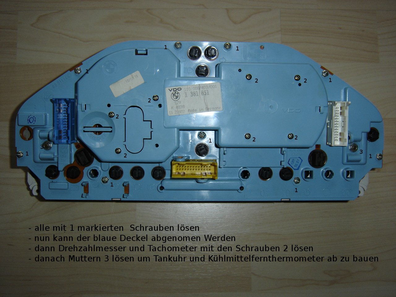 Bremsbelagverschleißanzeige reparieren / Kombiinstrument ...