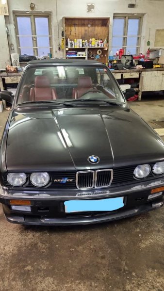 Front ohne Kennzeichen.jpg