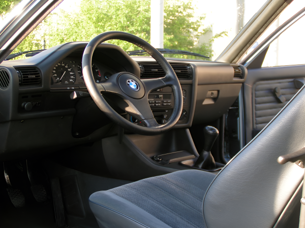 E30_Cockpit