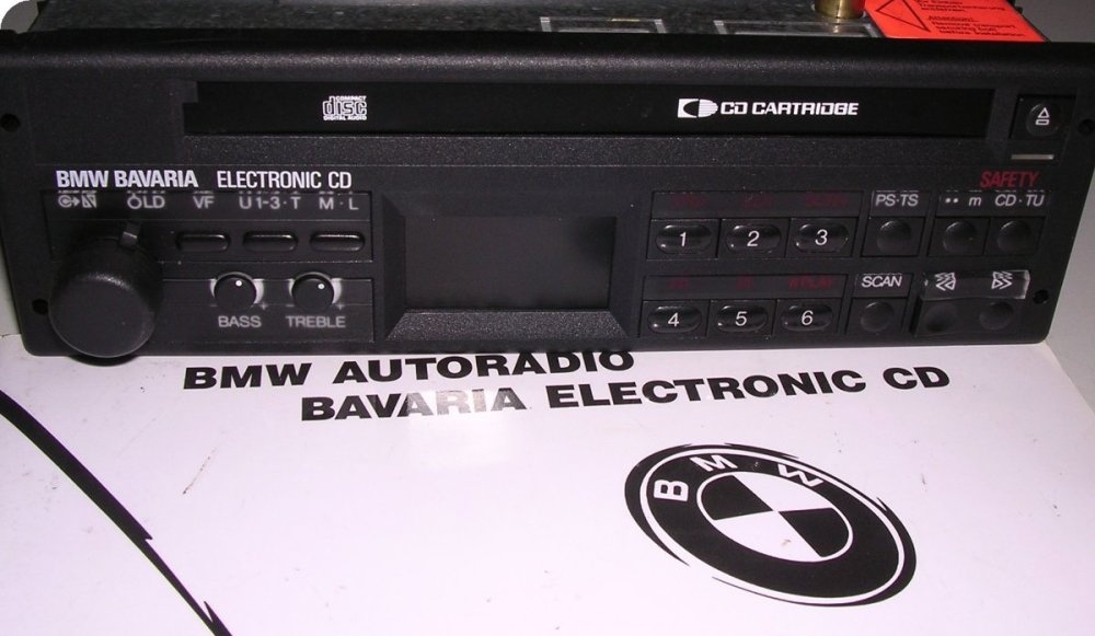 BMW Radio Cecotto.jpg