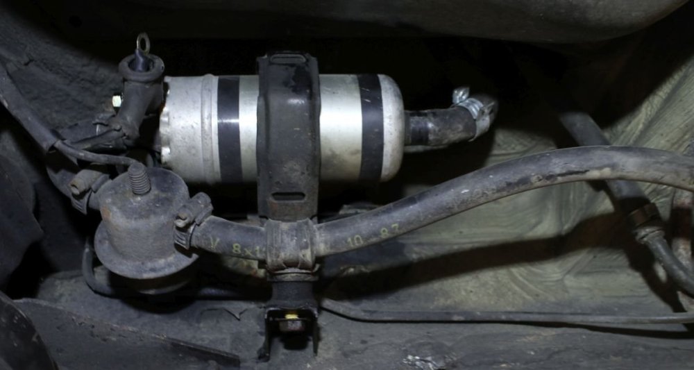 B6_Benzinpumpe_01.jpg