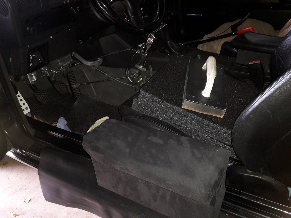 E30 Einsteighilfe.jpg