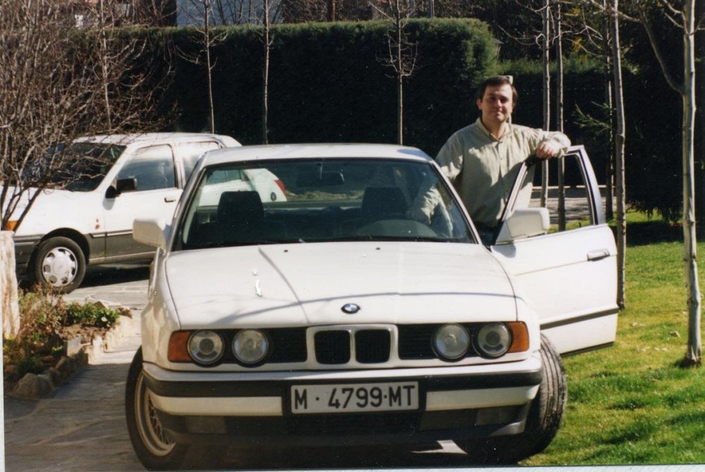 Karli y su primer BMW 1996.JPG