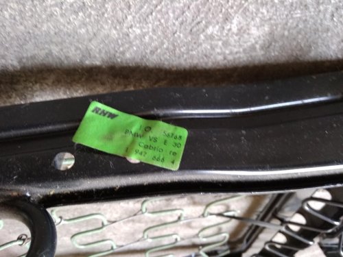 Mehr Informationen zu "Cabrio Sportsitzgestell Beifahrerseite"