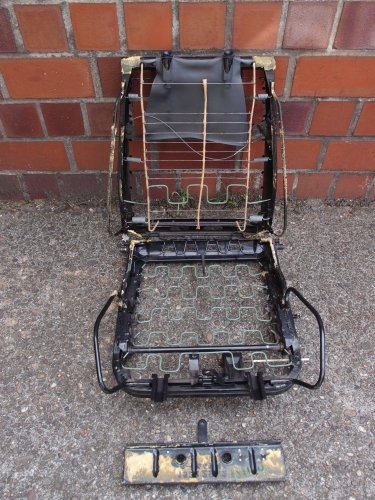 Mehr Informationen zu "Sportsitzgestell Fahrerseite"