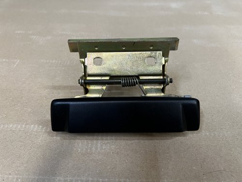 Mehr Informationen zu "Neuer original BMW E30 Türgriff mit Grundplatte 51211923996 links"