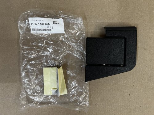 Mehr Informationen zu "Neu und Original BMW 3 E30 Cabrio Abdeckdeckel 51431945355"