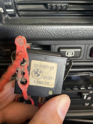 Mehr Informationen zu "Schalter Nebelschlussleuchte"