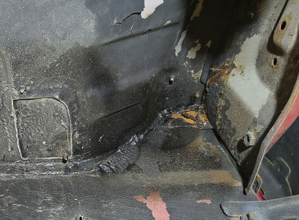 Mazda_Rost_Ecke_01.jpg